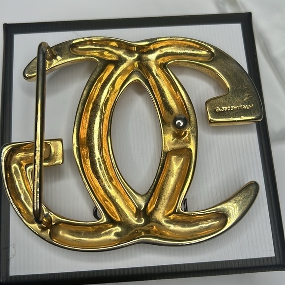 Gucci Large 3” Goldtone Belt Buckle With Bag and Box - Picture 3 of 4